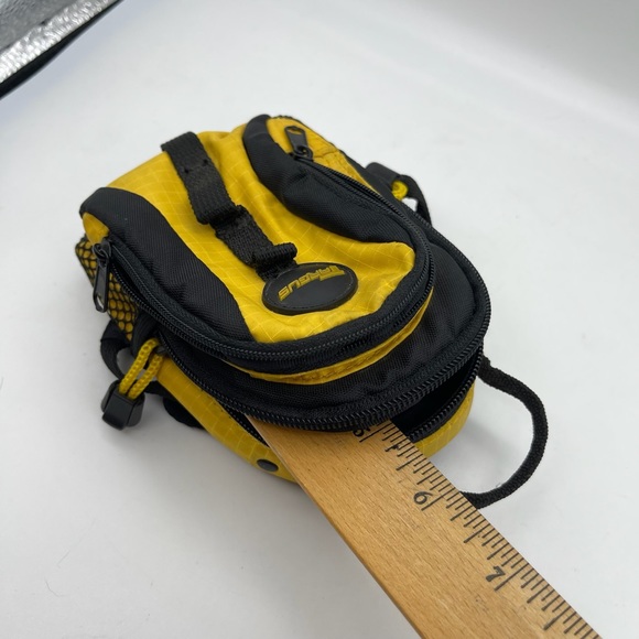 Mini Targus Nylon Camera Storage Backpack Bag Yellow Black Zip Closure Mesh - Picture 9 of 12